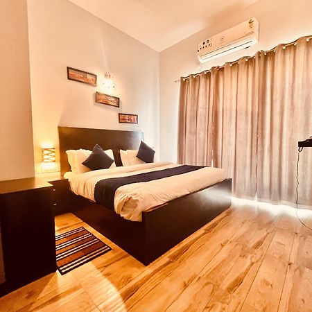 Pearl Grand Boutique Cottage In Omaxe Anandam Vrindavan - #Premium Ac Rooms With Balcony #Big Parking #Lift #Garden #Peaceful Area #Near Prem Mandir #Property Of The Year #Most Awarded מראה חיצוני תמונה