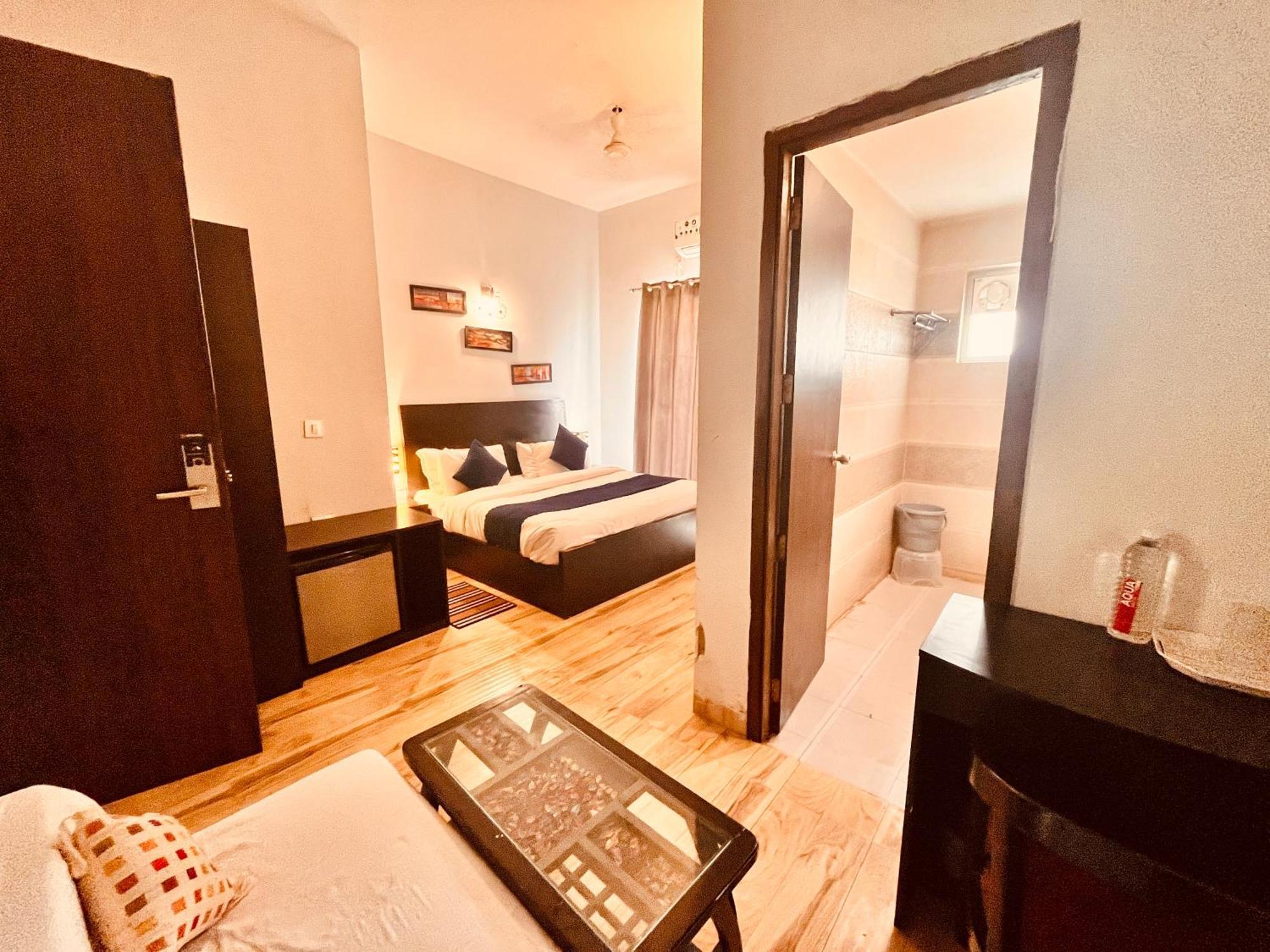 Pearl Grand Boutique Cottage In Omaxe Anandam Vrindavan - #Premium Ac Rooms With Balcony #Big Parking #Lift #Garden #Peaceful Area #Near Prem Mandir #Property Of The Year #Most Awarded מראה חיצוני תמונה