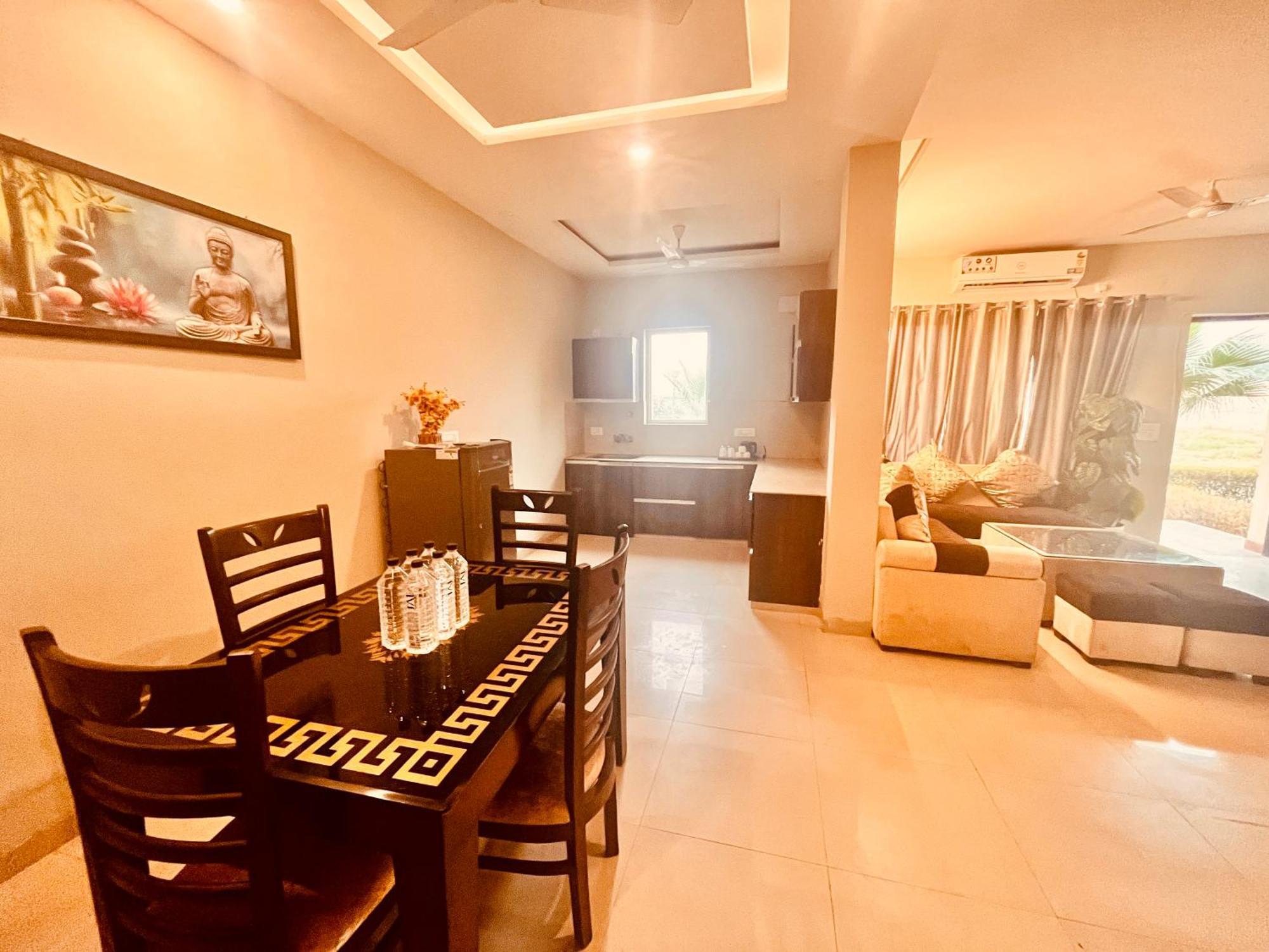 Pearl Grand Boutique Cottage In Omaxe Anandam Vrindavan - #Premium Ac Rooms With Balcony #Big Parking #Lift #Garden #Peaceful Area #Near Prem Mandir #Property Of The Year #Most Awarded מראה חיצוני תמונה