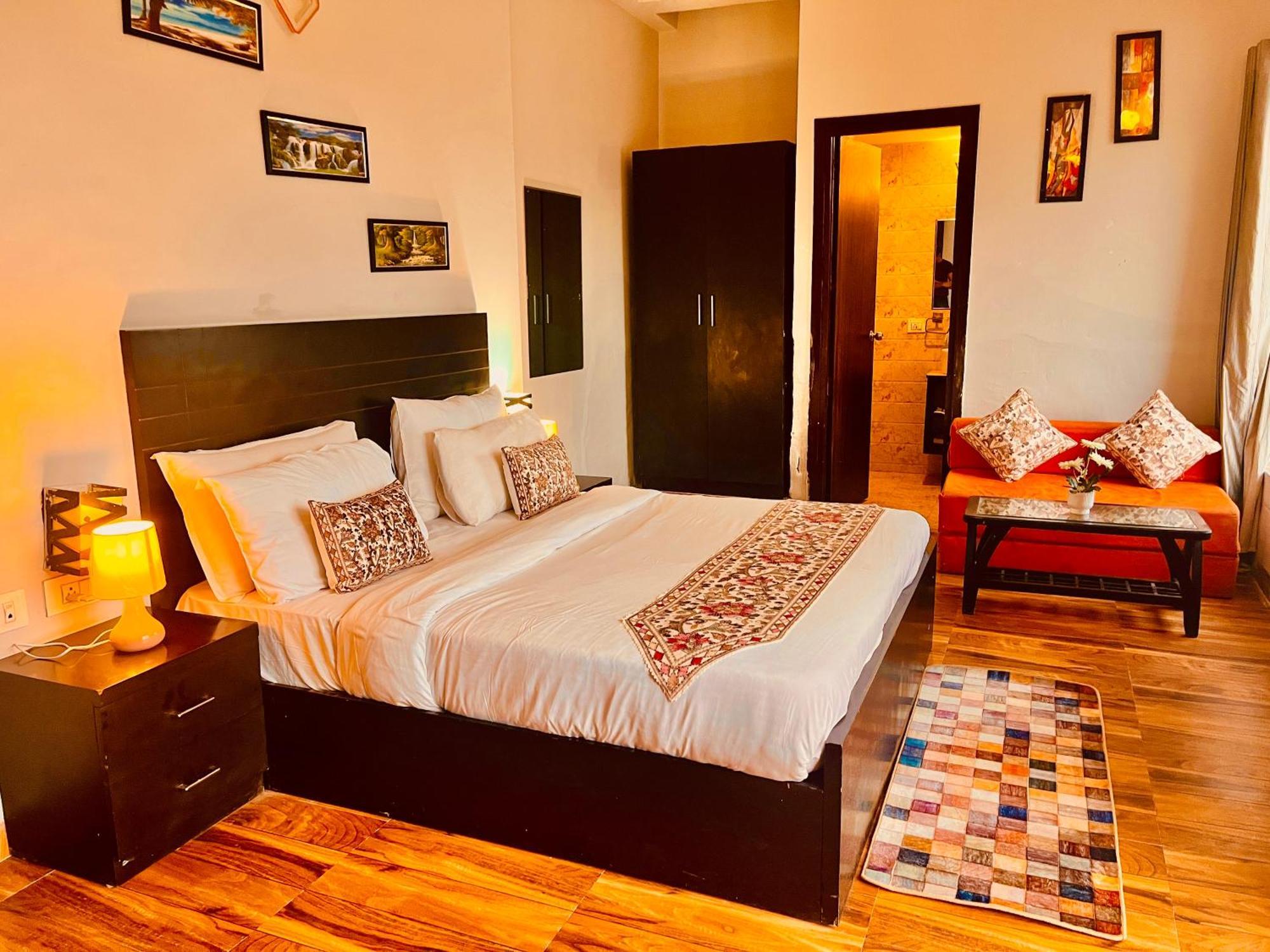 Pearl Grand Boutique Cottage In Omaxe Anandam Vrindavan - #Premium Ac Rooms With Balcony #Big Parking #Lift #Garden #Peaceful Area #Near Prem Mandir #Property Of The Year #Most Awarded מראה חיצוני תמונה
