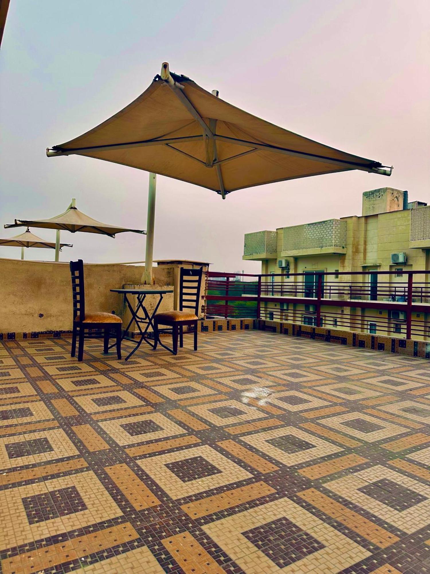 Pearl Grand Boutique Cottage In Omaxe Anandam Vrindavan - #Premium Ac Rooms With Balcony #Big Parking #Lift #Garden #Peaceful Area #Near Prem Mandir #Property Of The Year #Most Awarded מראה חיצוני תמונה